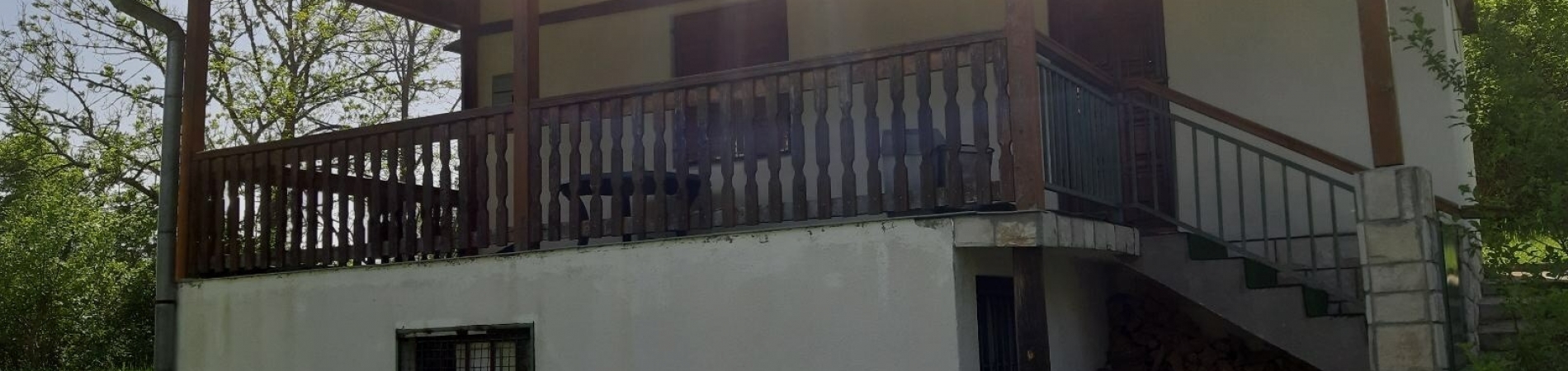 Vikendica i zemljiste Hrenovica Praca RS